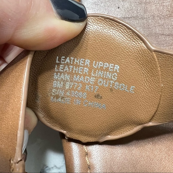 Tory Burch Tan Claire Sandals, Rohan Tan, Size 9 - Picture 9 of 10